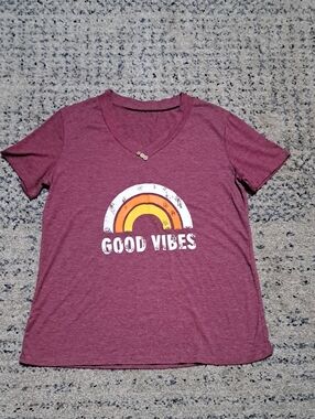 Source Unknown Good Vibes V-Neck Tee - Wine